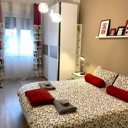 Curtatone 25 New * Milaan